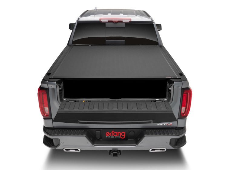 Extang 2019 Chevy/GMC Silverado/Sierra 1500 (New Body Style - 5ft 8in) Xceed - Crew Original