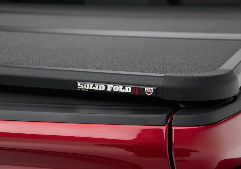 Extang 2020 Chevy/GMC Silverado/Sierra (6 ft 9 in) 2500HD/3500HD Solid Fold 2.0 - Crew Original