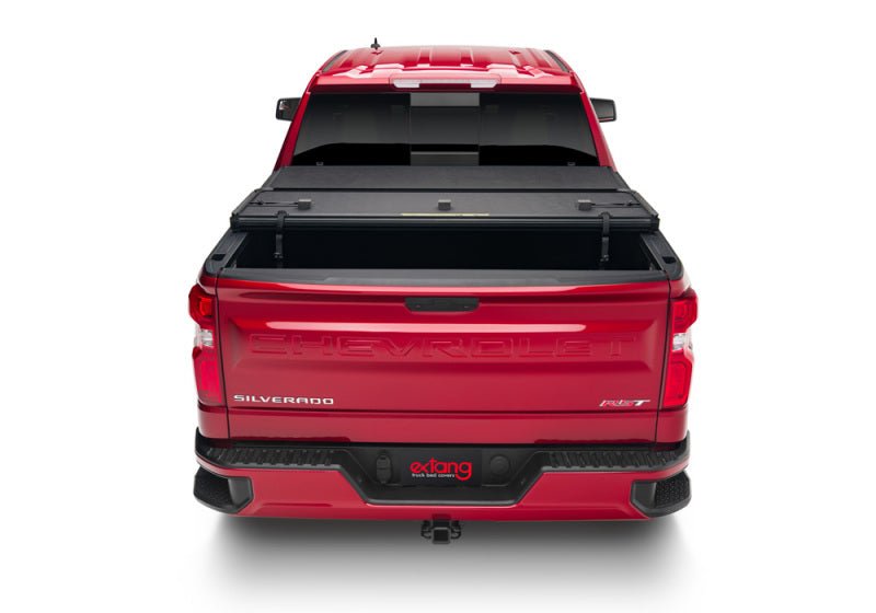 Extang 2020 Chevy/GMC Silverado/Sierra (6 ft 9 in) 2500HD/3500HD Solid Fold 2.0 - Crew Original