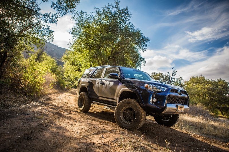 Fox 2010+ Toyota 4Runner 2.0 Performance Series 4.87in IFP Front Coilover Shock / 0-2in Lift - Crew Original