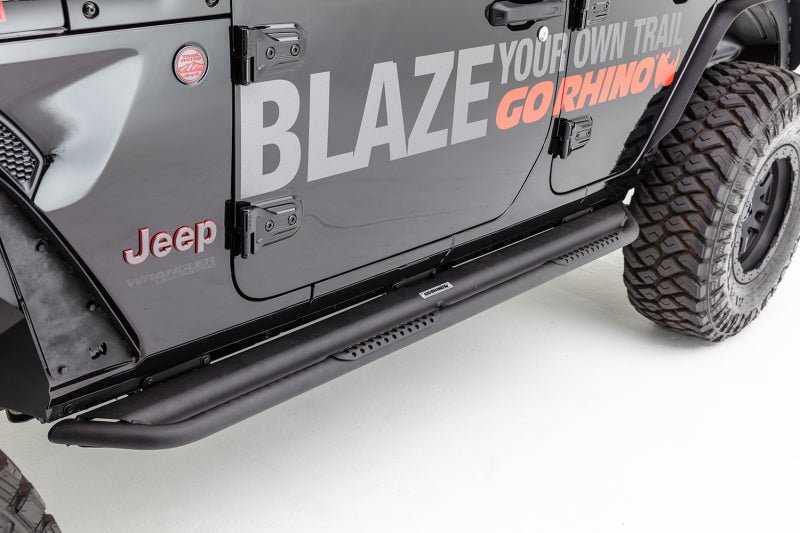 Go Rhino 18-20 Jeep Wrangler JLU Dominator Extreme DS SideSteps Complete Kit w/SideStep + Brkts - Crew Original